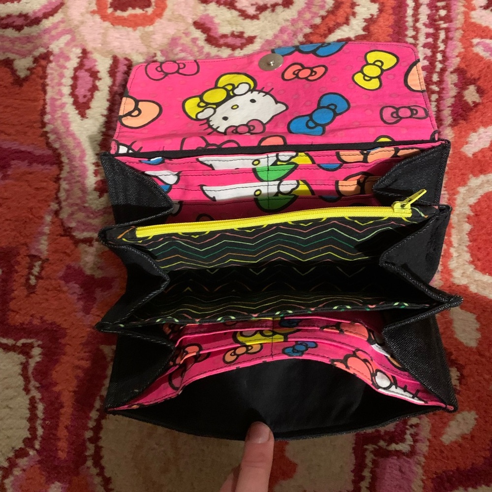 Handmade Hello Kitty Wallet - Picture 2 of 3